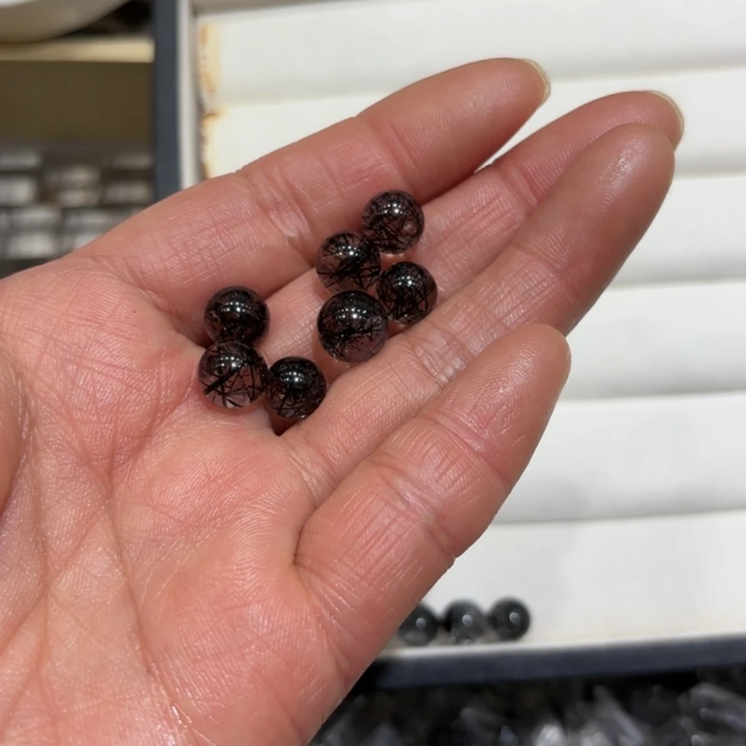 水晶颈饰未镶嵌对****他对我而言