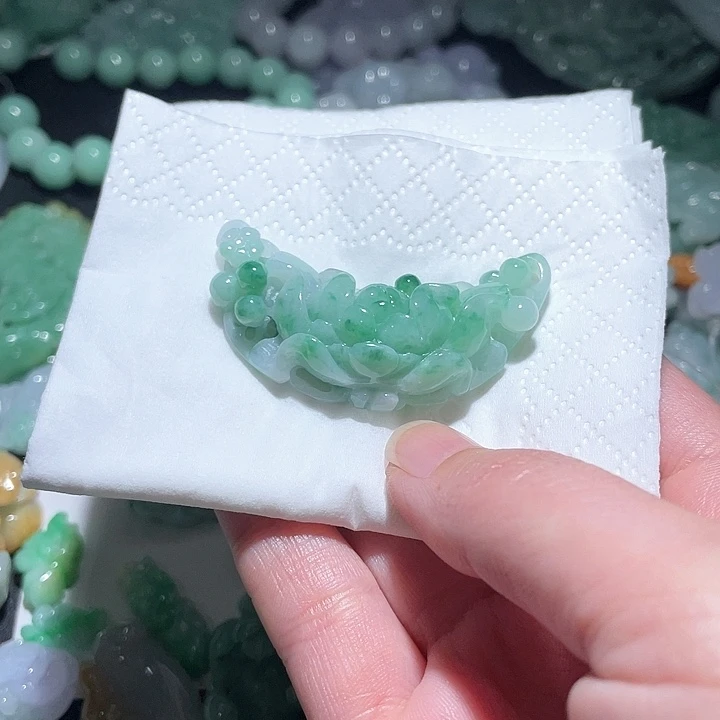 颈饰未镶嵌翡翠天