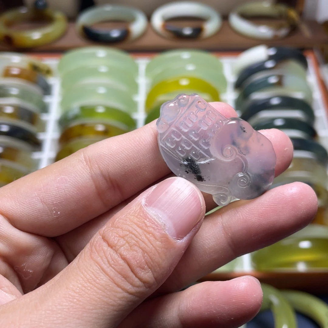 透闪石-蛇纹石玉未镶嵌手镯