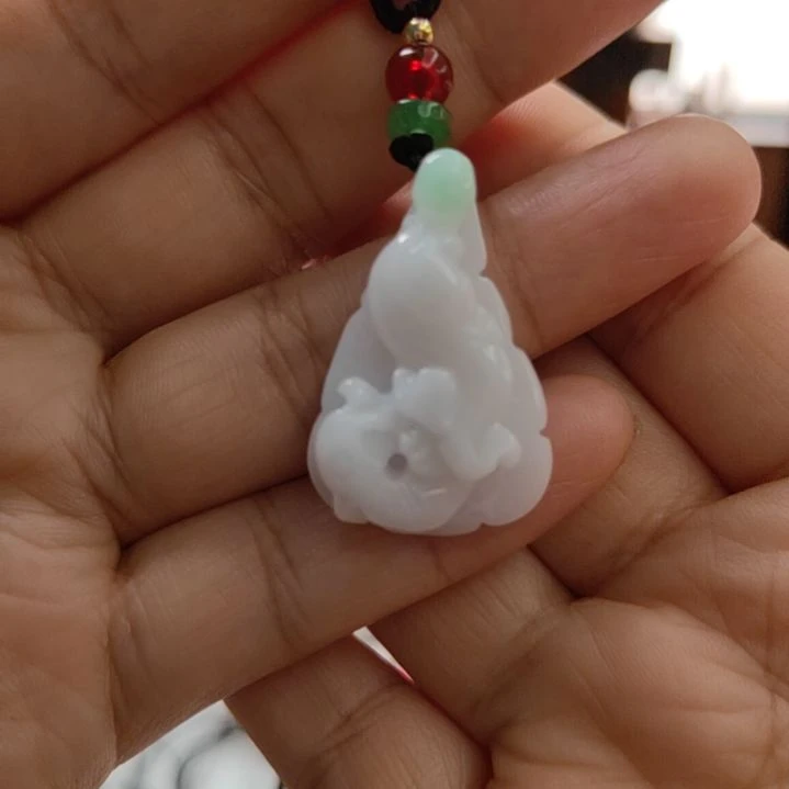 翡翠未镶嵌颈饰项链
