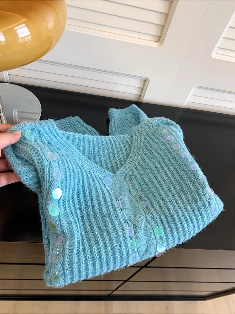 蓝色高级感时尚奶呼呼重工亮片针织衫女2025年韩系温柔风软糯毛衣