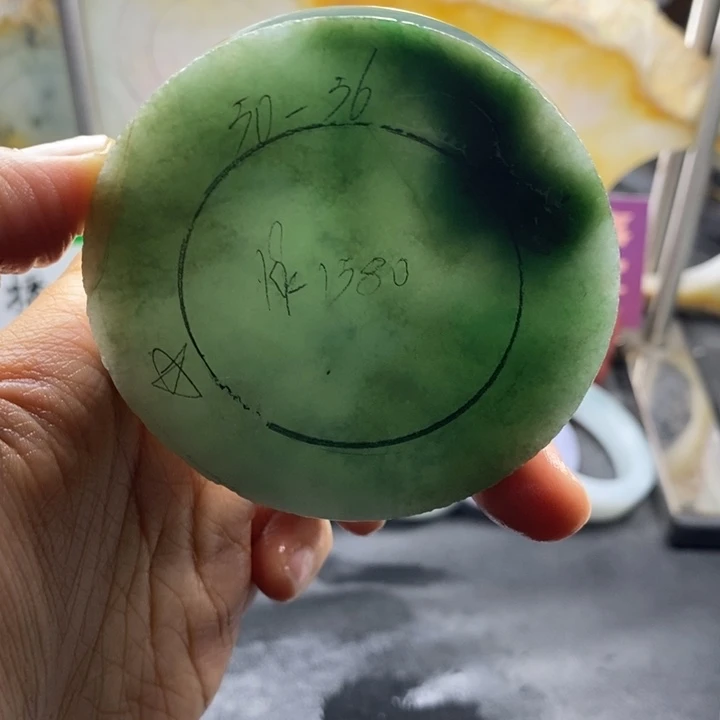 未镶嵌翡翠手镯定制翡翠