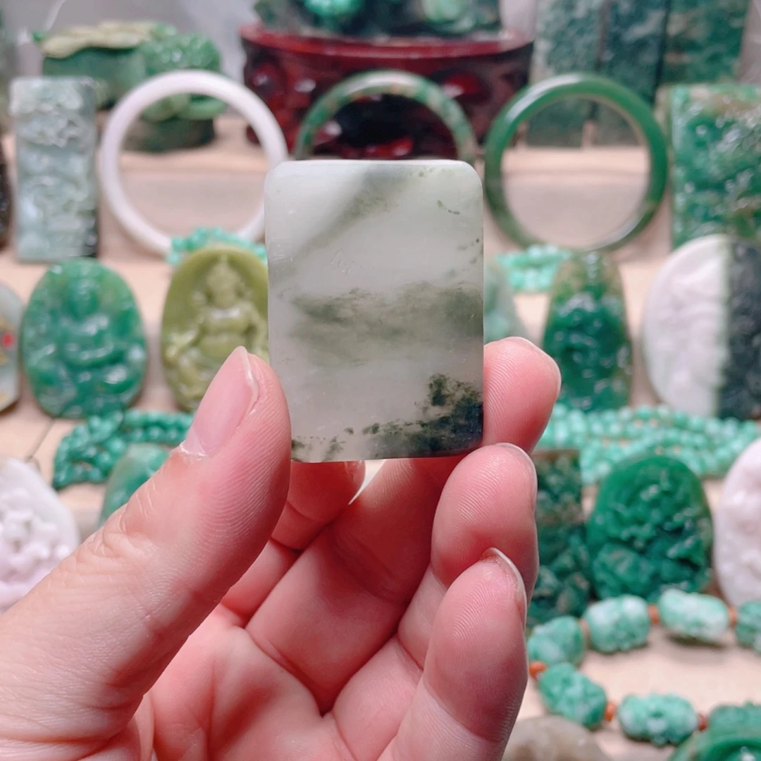 独山玉未镶嵌颈饰