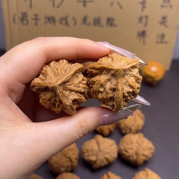Z***y菩提籽类盘山三棱马虎对有瑕