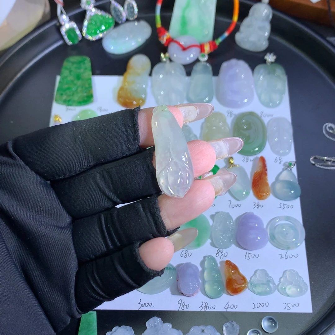 翡翠未镶嵌吊坠(不含链)冰玉兰