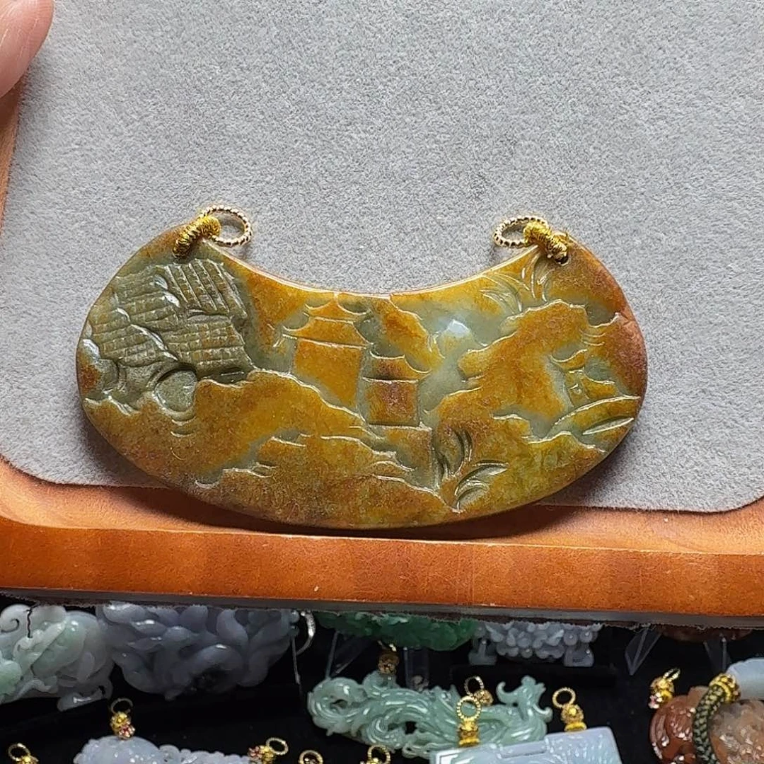 吊坠(赠链)未镶嵌翡翠