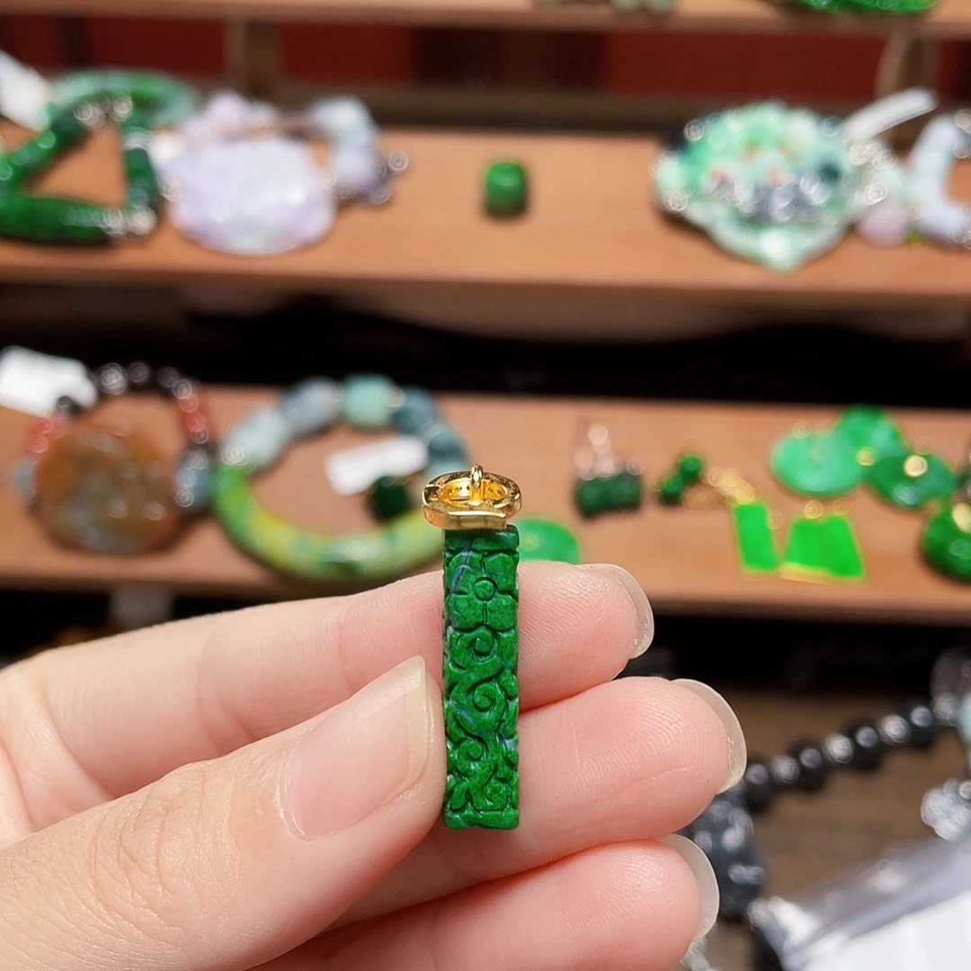 海***乐未镶嵌手链翡翠饰品