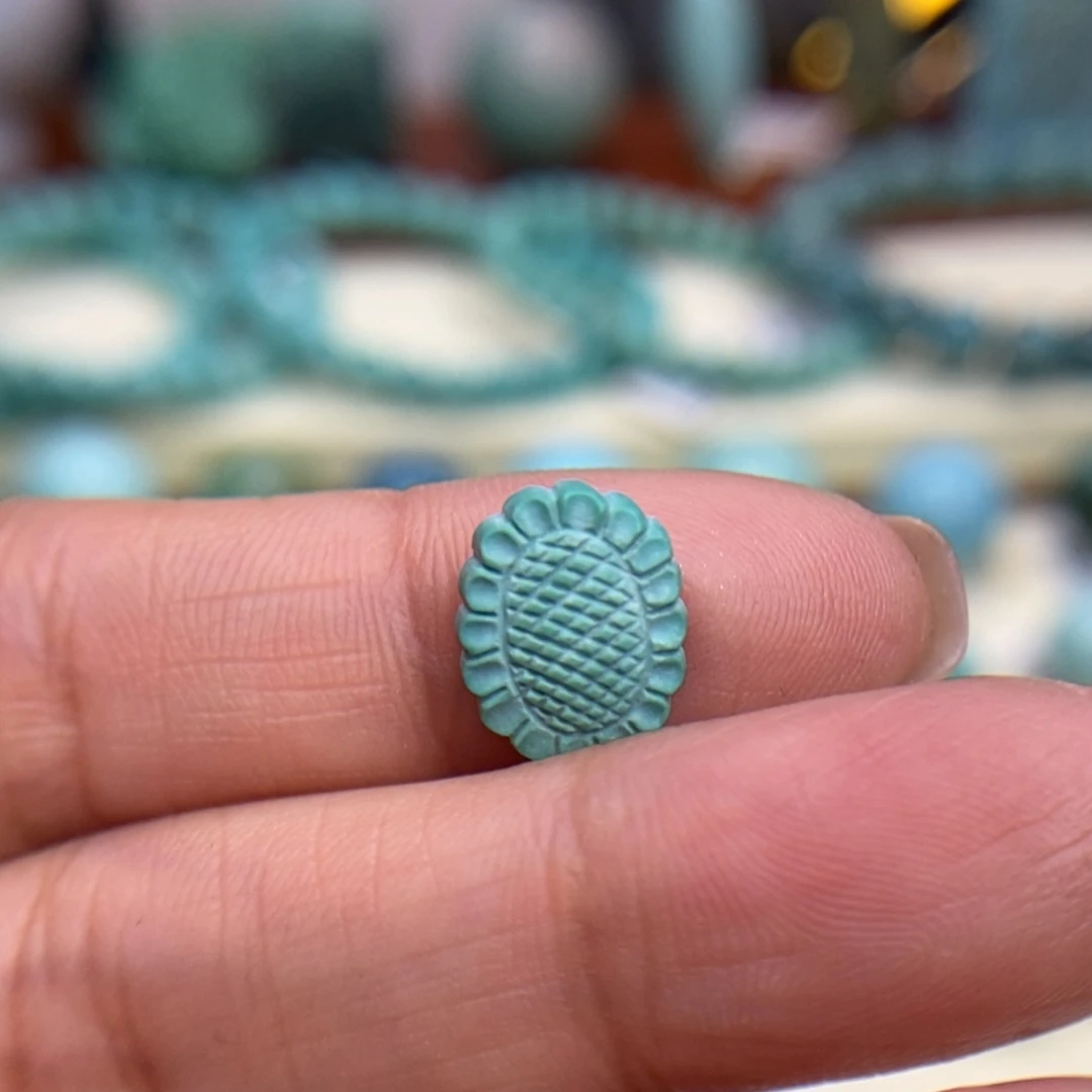 绿松石未镶嵌珠宝奇石