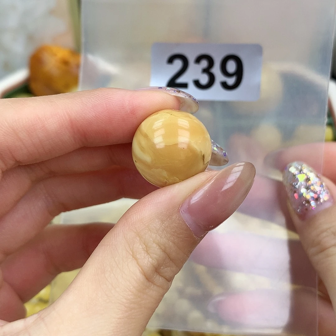 琥珀未镶嵌珠宝奇石19.1