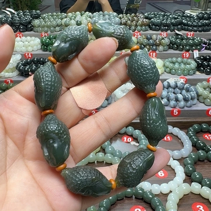 未镶嵌手链和田玉新疆且末蓝