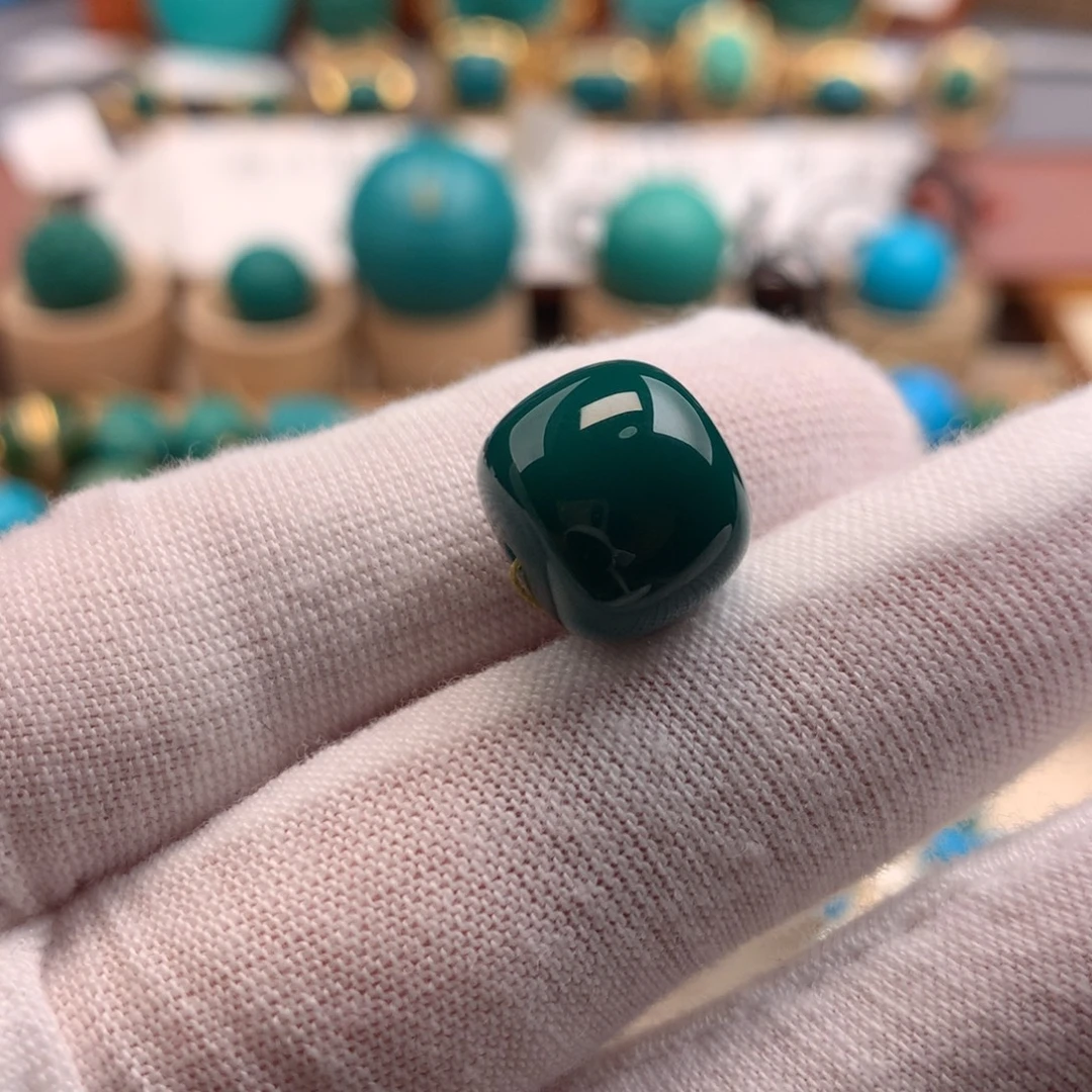 绿松石未镶嵌珠宝奇石12.7m