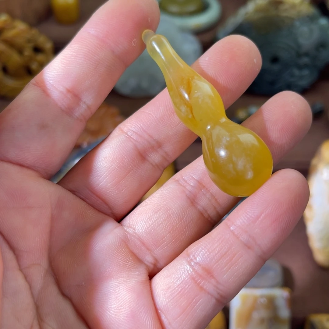 未镶嵌蛇纹石玉颈饰