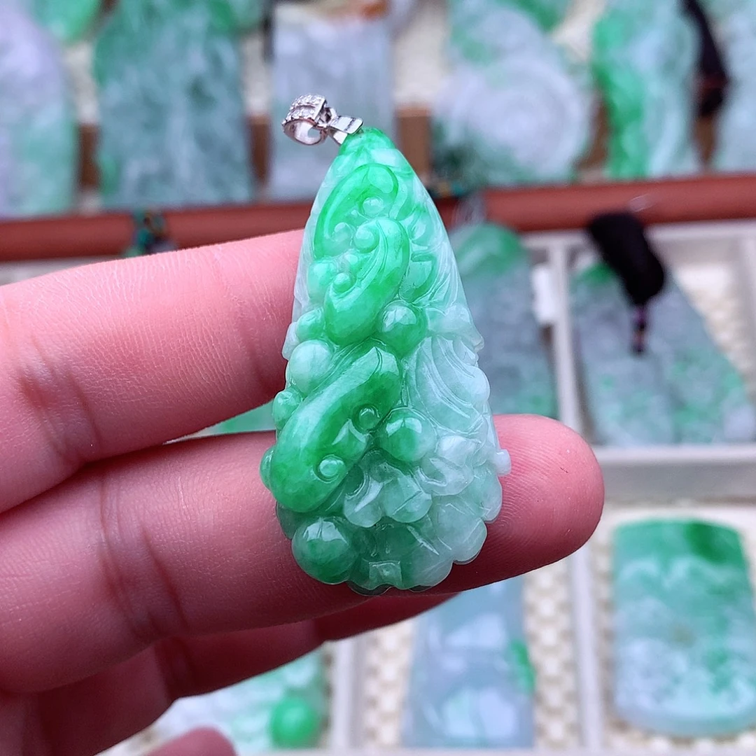 翡翠未镶嵌吊坠(不含链)