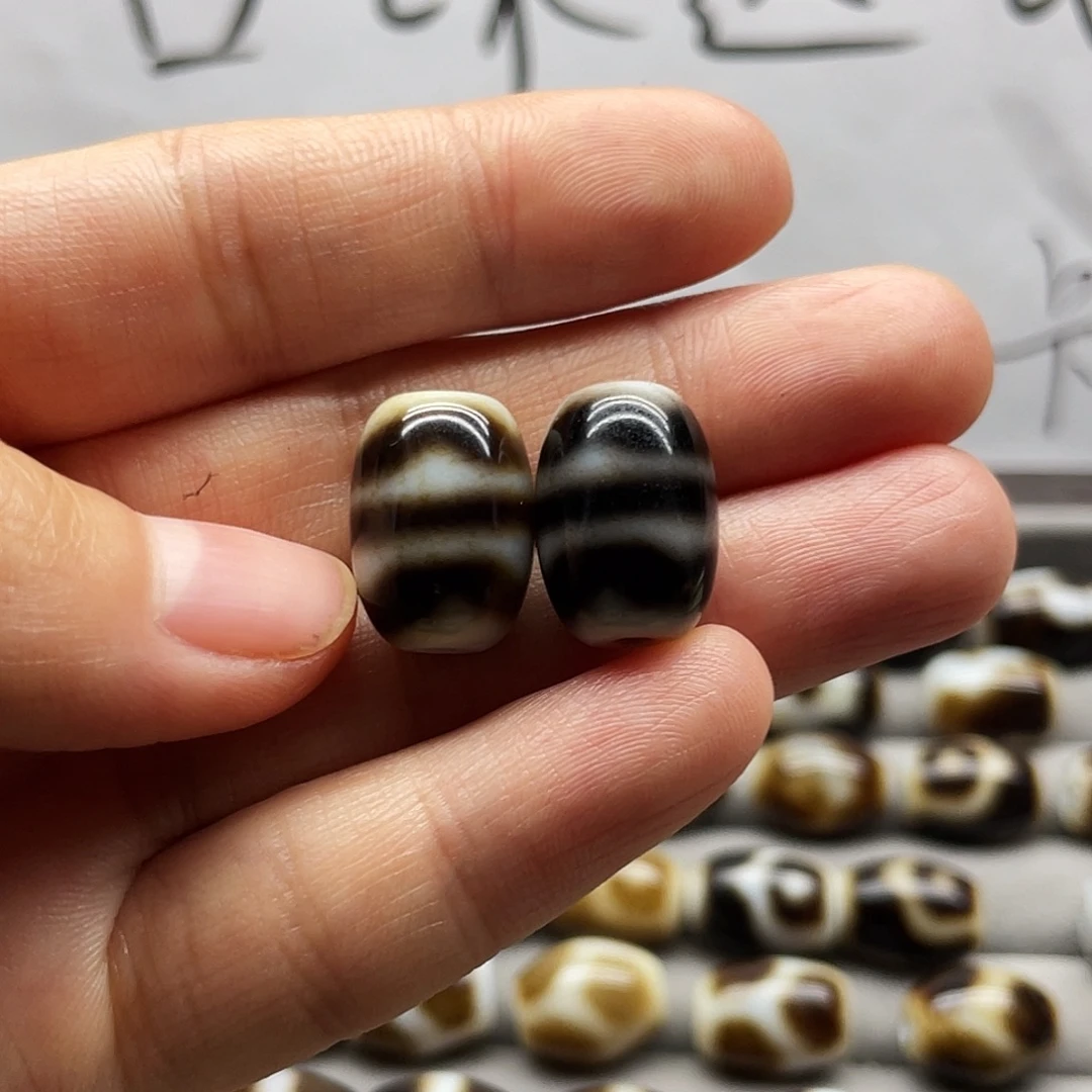 小***彪玛瑙/玉髓未镶嵌颈饰