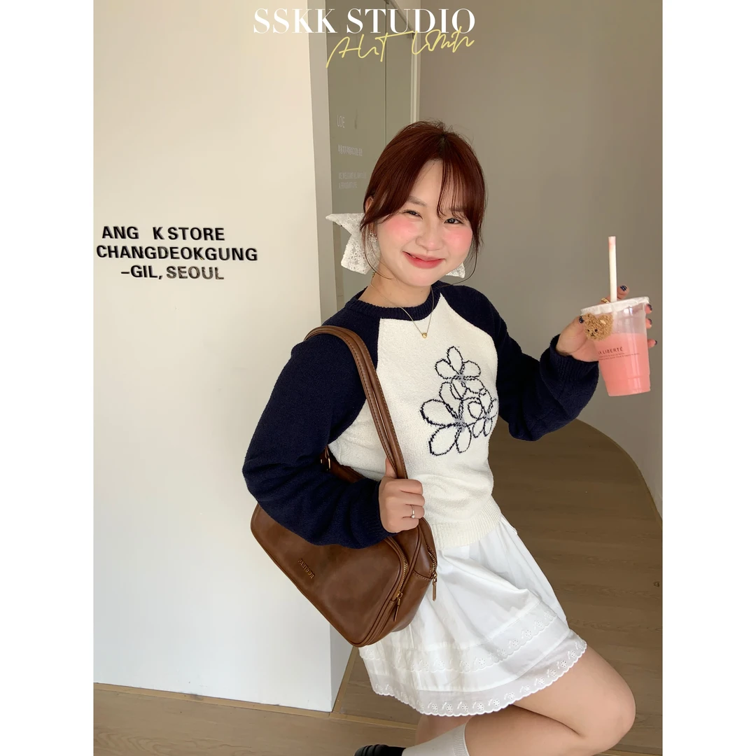 KMZY/KMZY山_山【甜心泡芙】微胖韩版甜美绣花花朵套头柔软毛衣上衣