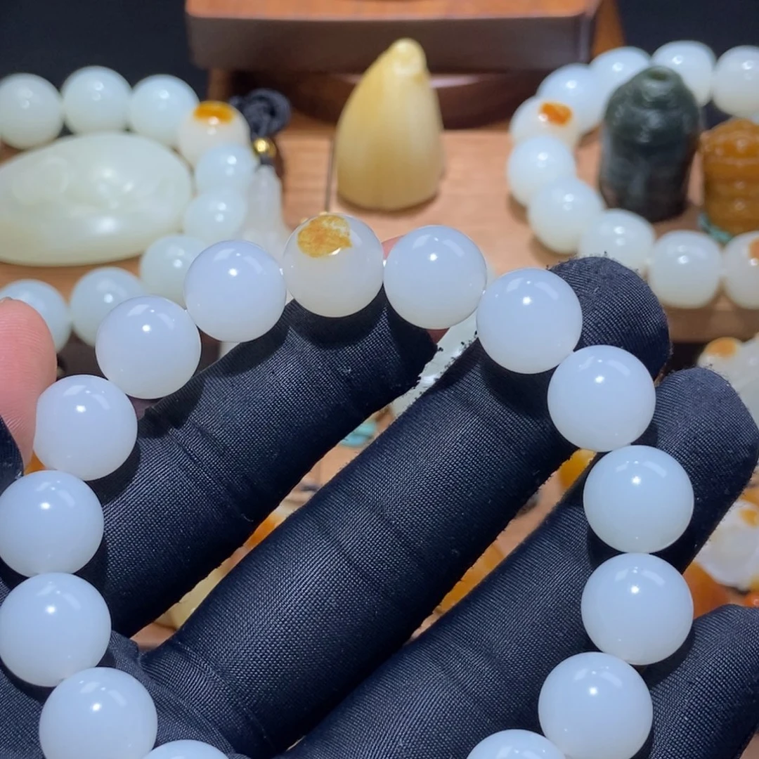 会***漠和田玉未镶嵌颈饰