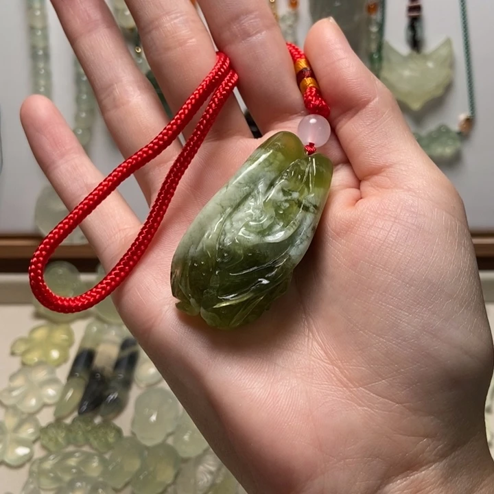 蛇纹石玉合金天然岫玉吊坠