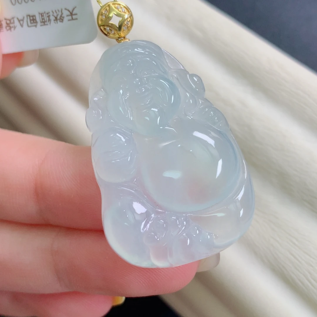 颈饰18K金镶嵌翡翠财神