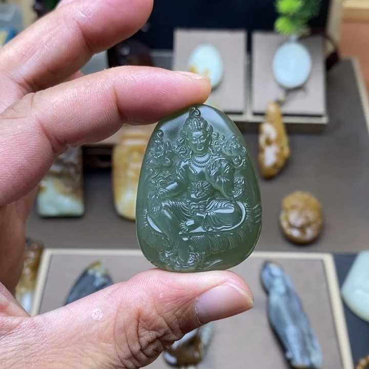 和田玉未镶嵌颈饰