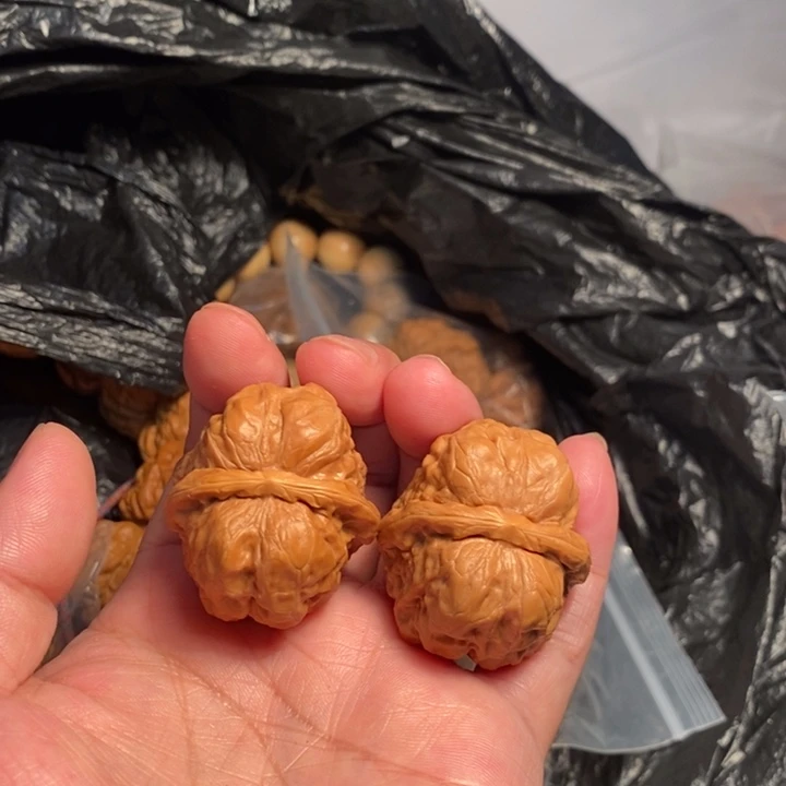 钉***户文玩核桃把件哈哈哈