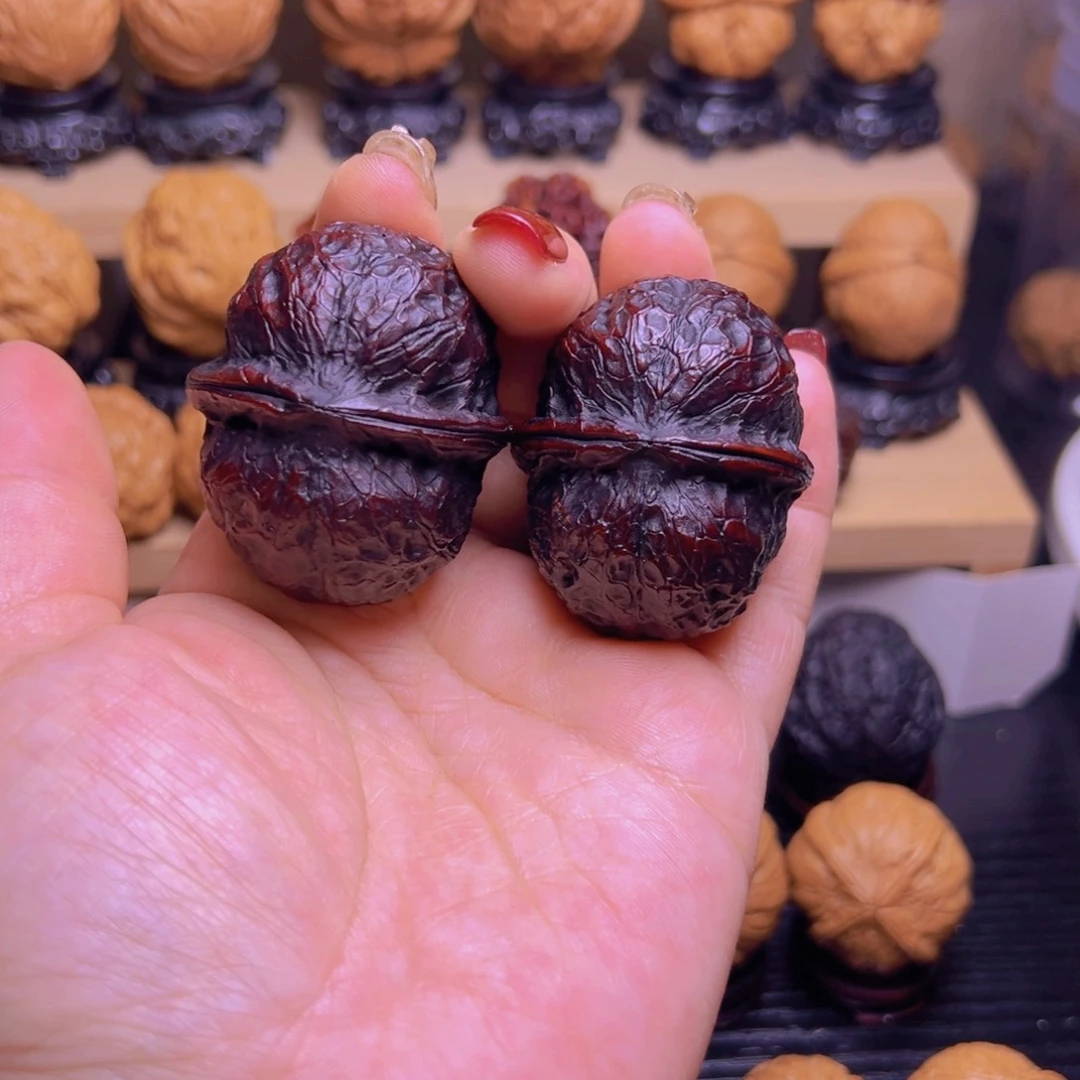 文玩核桃吊坠24w玉罗汉47尺