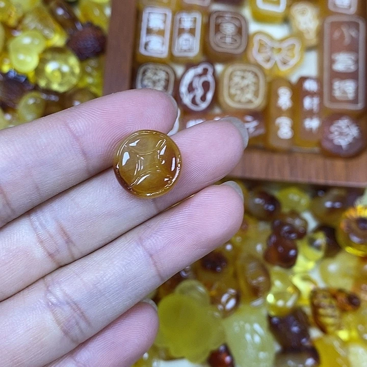 吊坠橄榄核钱币37