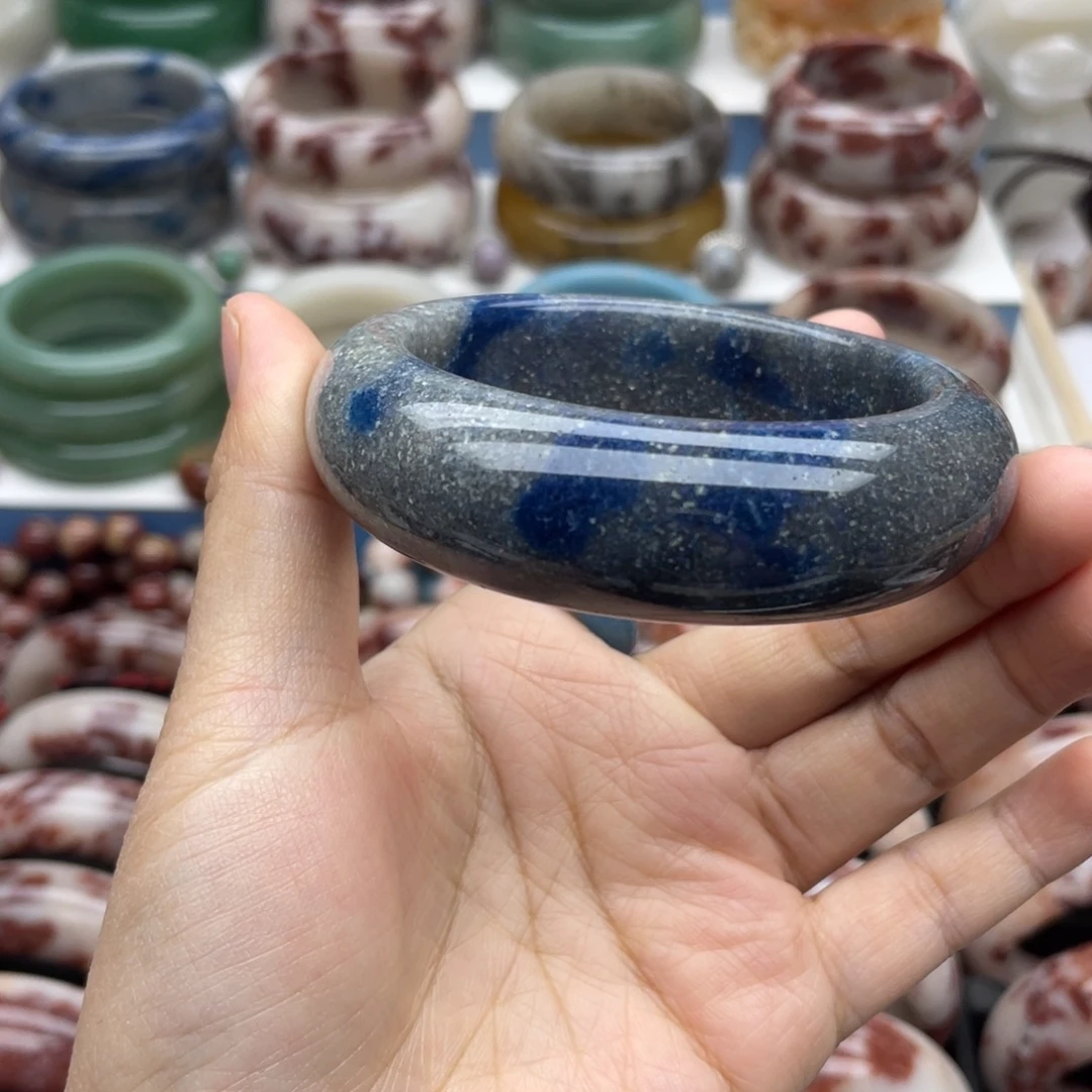 石英质玉（佘太翠）未镶嵌手镯