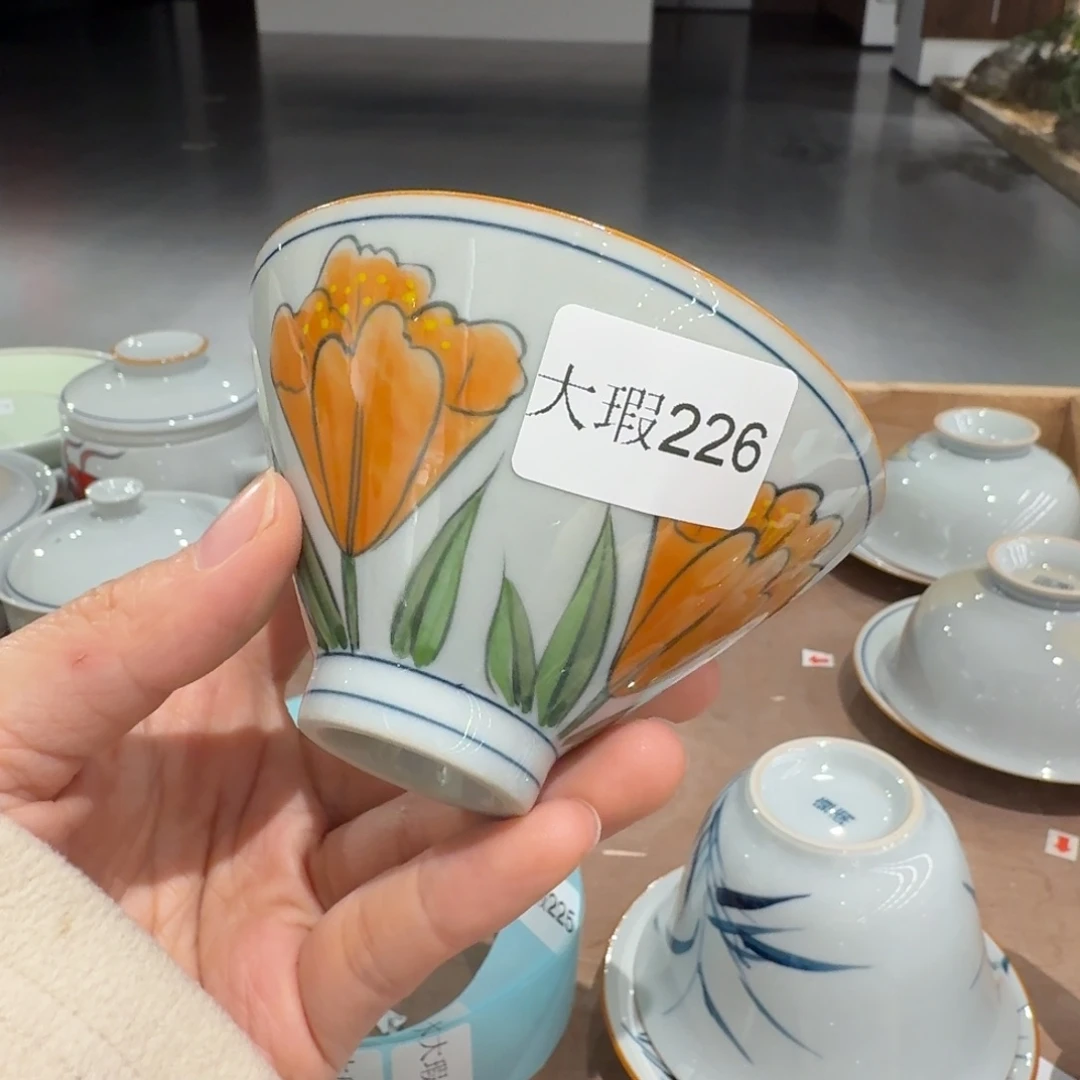 釉下手绘茶具微瑕