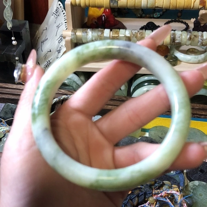 岫玉岫玉手镯未镶嵌