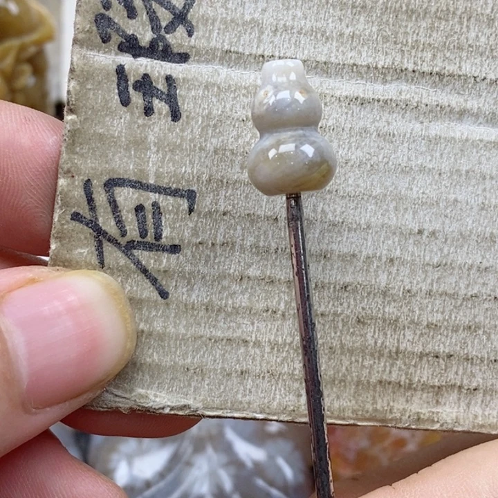 颈饰未镶嵌硅化珊瑚（珊瑚玉）￥****猫小
