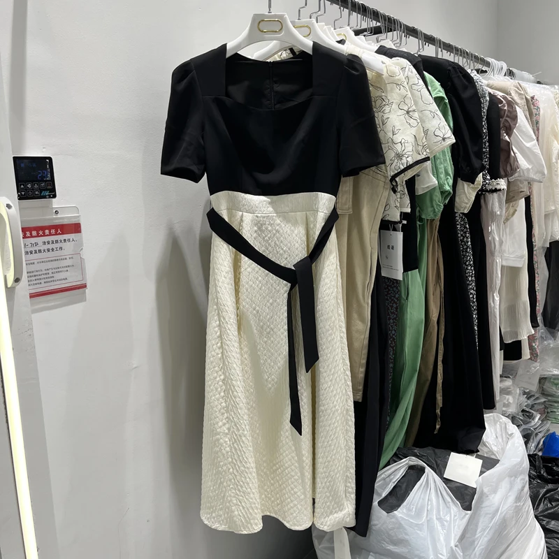 法式方领西装拼接收腰短袖连衣裙女2025夏韩版气质显瘦a字长裙