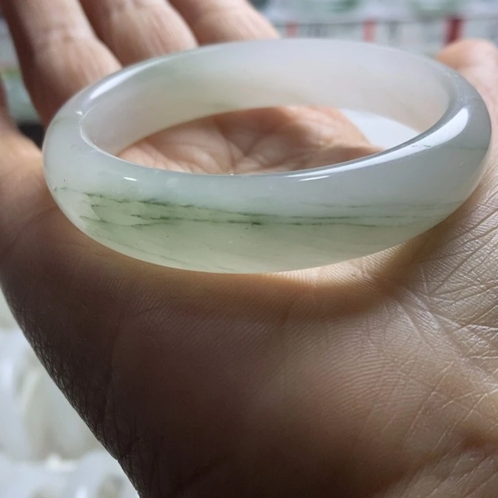 石英岩玉未镶嵌手镯