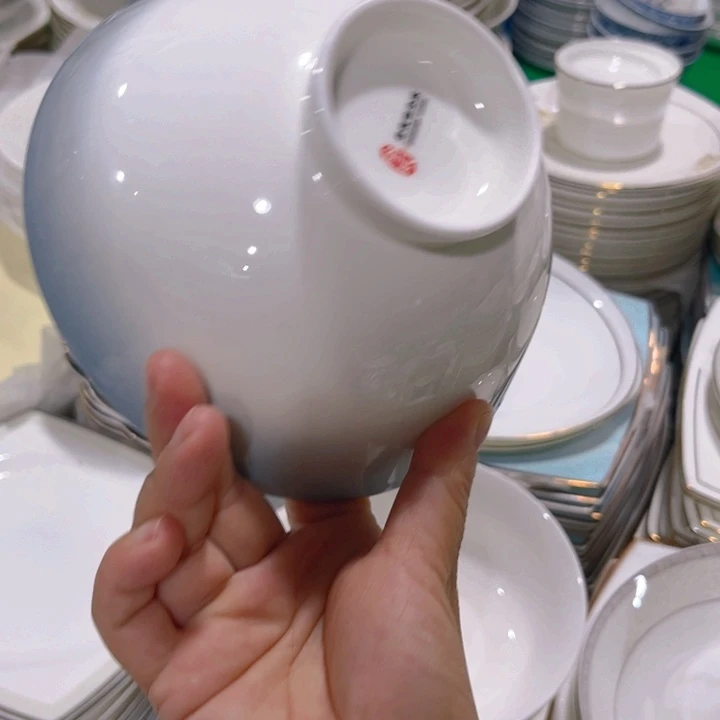 瓷片渐变六寸面碗四个微瑕