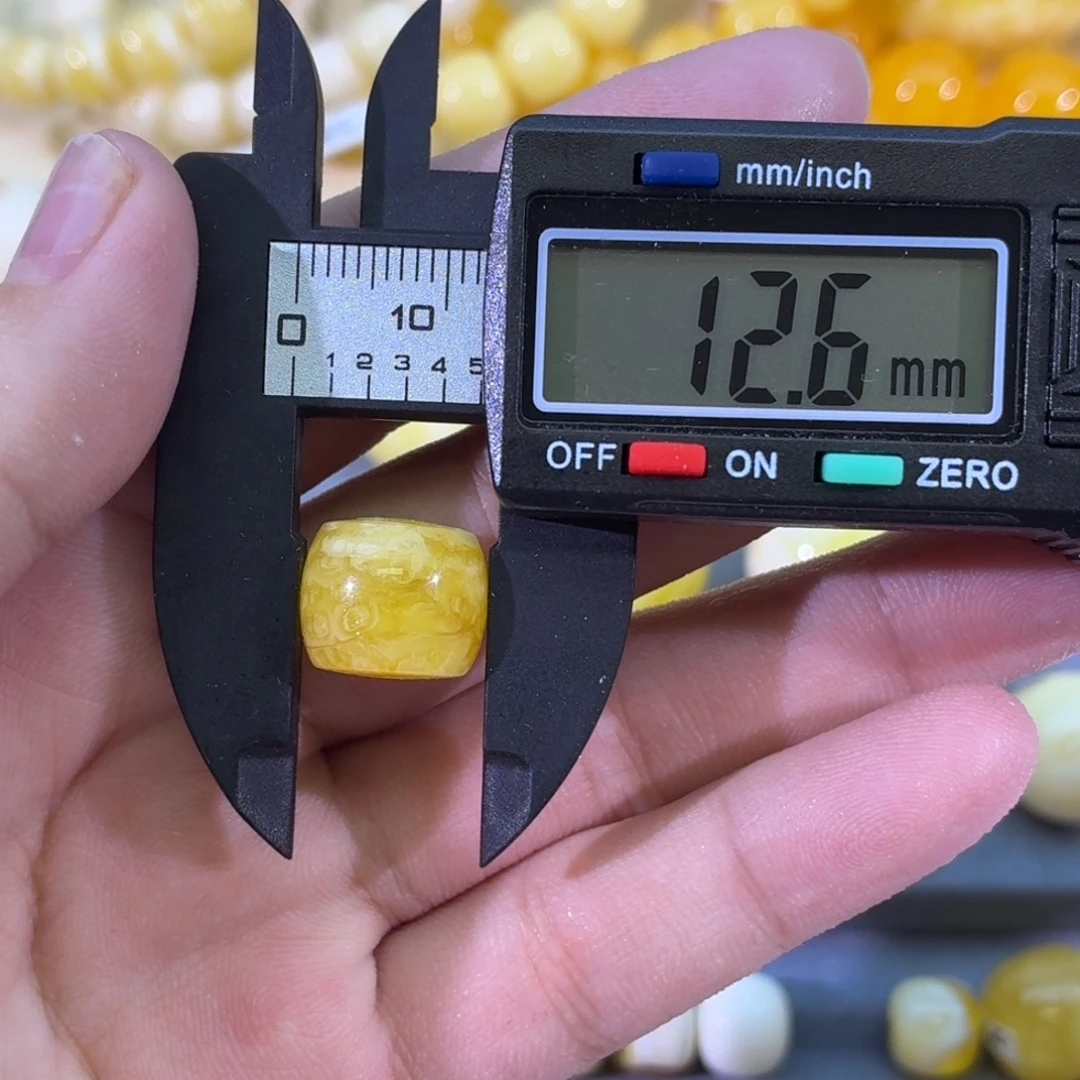 琥珀未镶嵌裸石直切