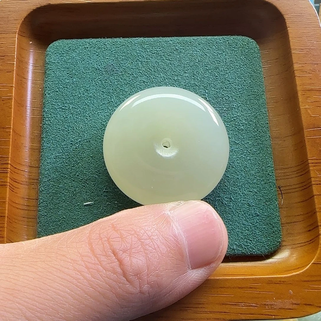 可***y和田玉未镶嵌颈饰