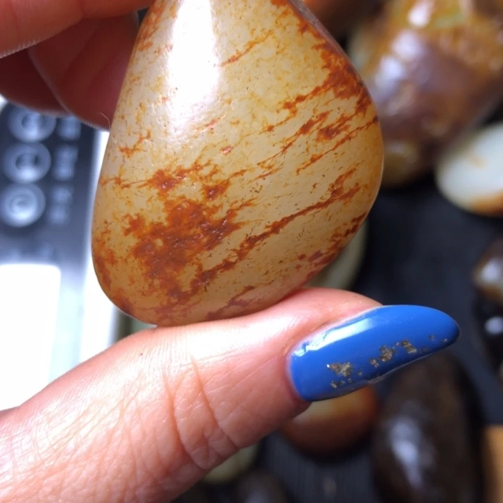 胡***和田玉未镶嵌珠宝奇石