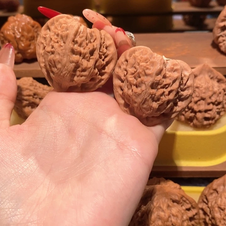 文玩核桃吊坠宫灯