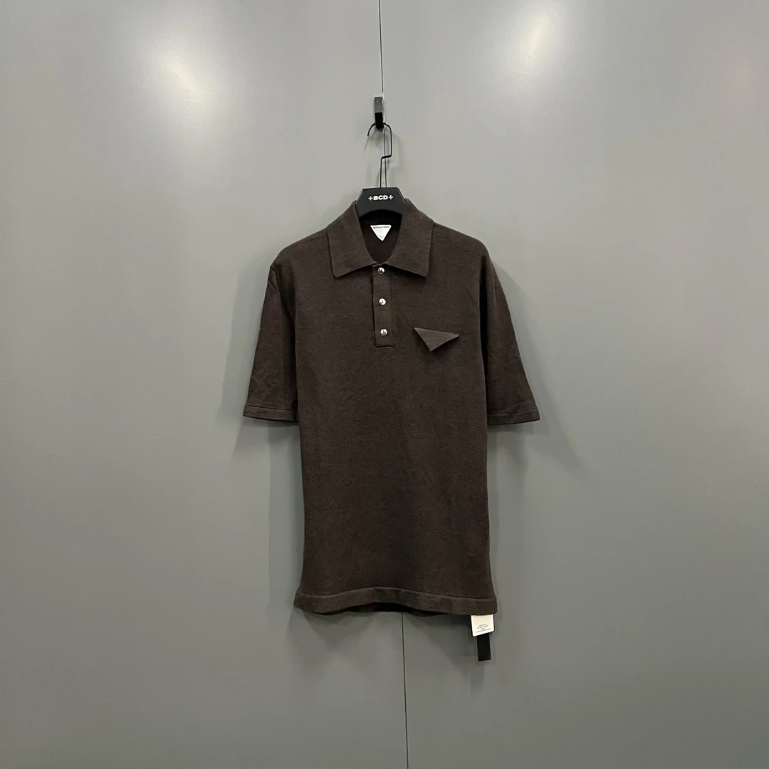99新 BOTTEGA VENETA/葆蝶家 y08 深棕色三角贴布短袖衫 M016982