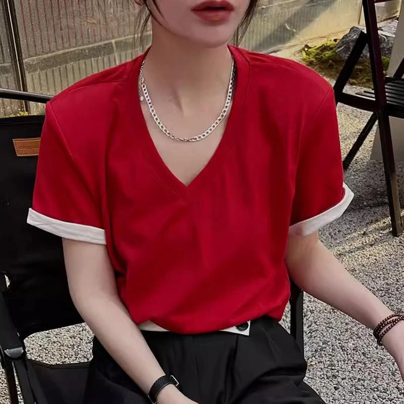 【开学季】红色V领短袖t恤女夏季2025新款设计感小众独特别致正肩