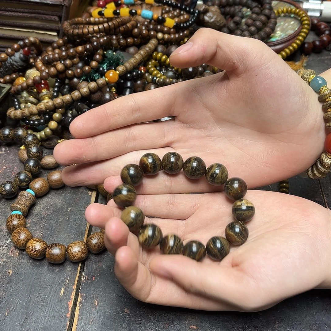 大叶紫檀（黑酸枝木类）