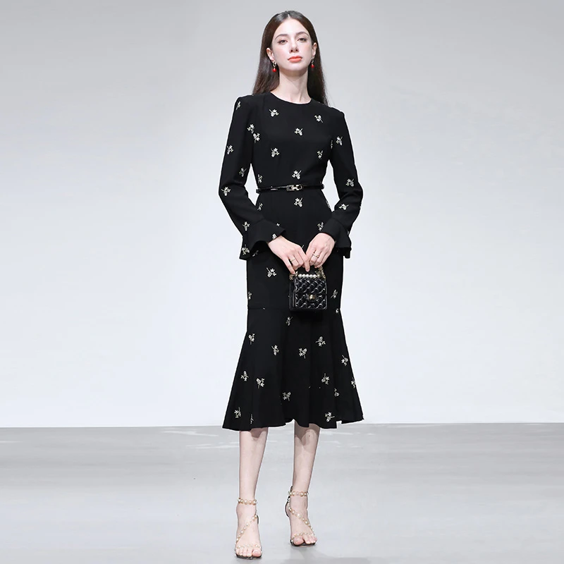 秋季新款淑女气质圆领长袖收腰显瘦荷叶边绣花连衣裙HC10135644