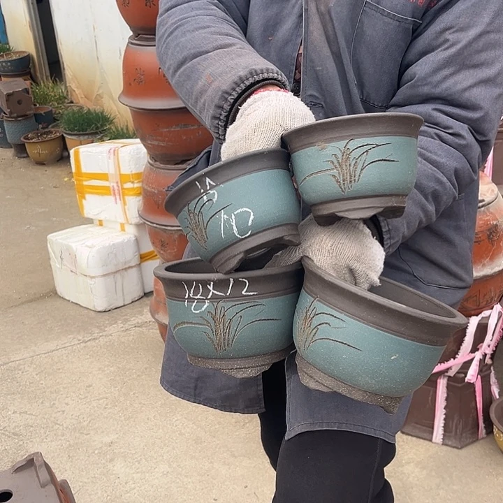 紫砂紫砂花盆和小