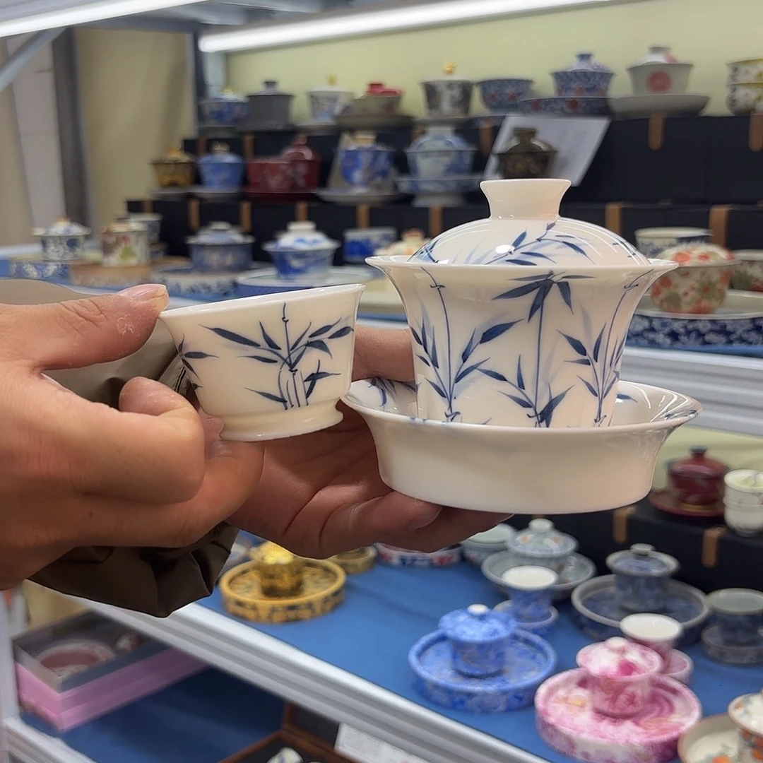 纯纯粹粹的爱豆了