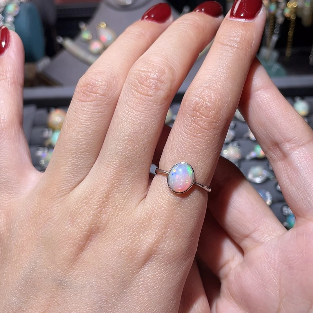 银S925镶嵌欧泊戒指）