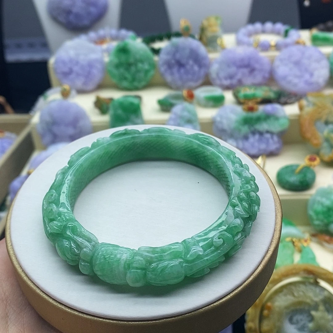 翡翠未镶嵌手镯手镯