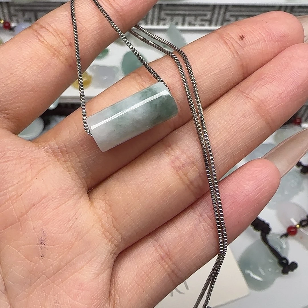 翡翠未镶嵌颈饰68