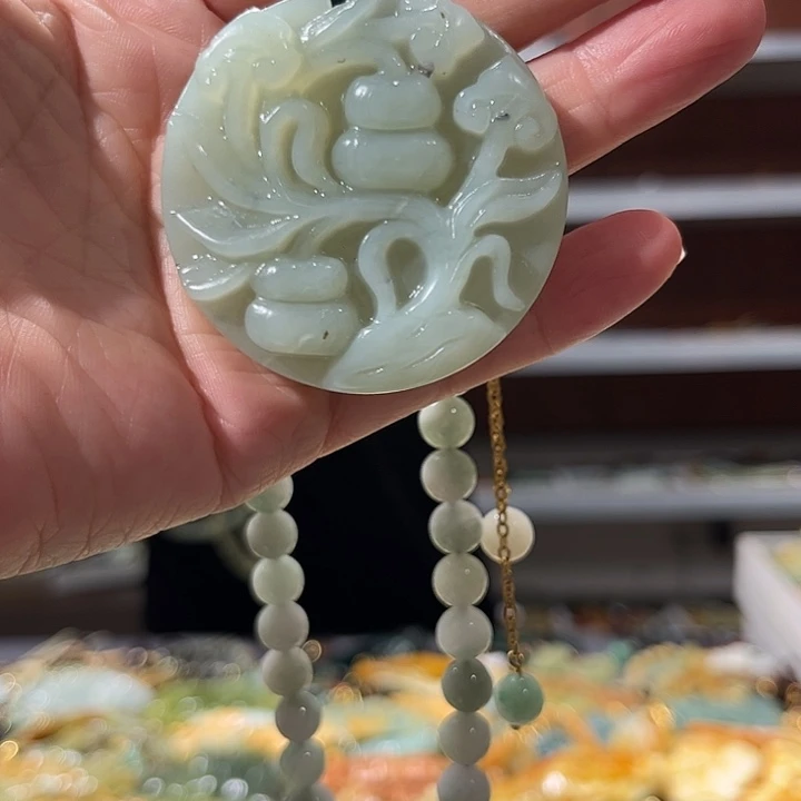 岫玉未镶嵌毛衣链