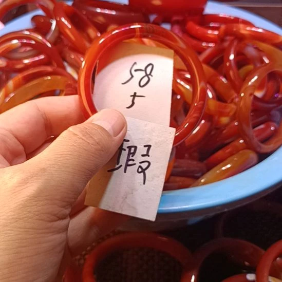 玛瑙/玉髓未镶嵌手镯