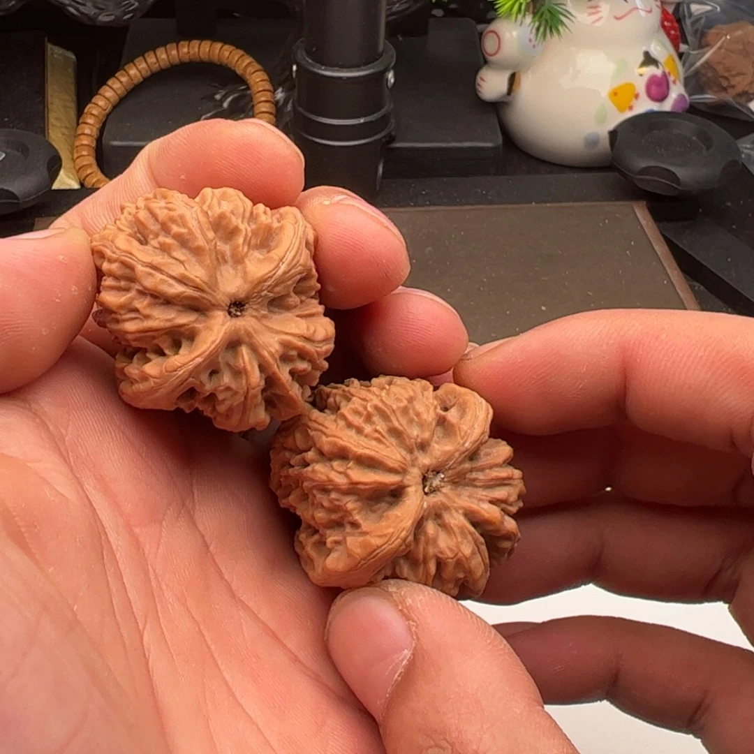 文玩核桃吊坠天眼38滢