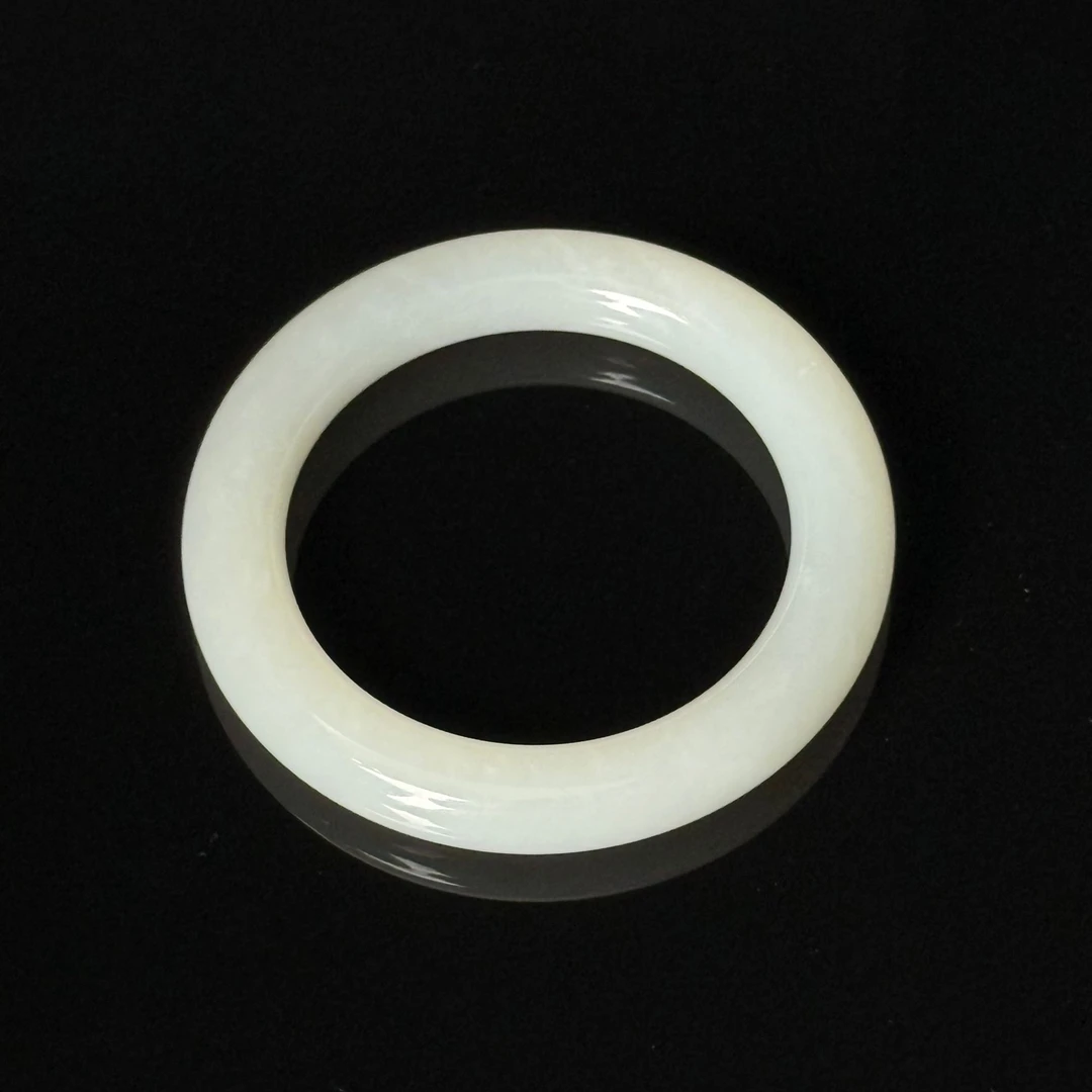 LOT.24/20世纪和田玉手镯/374334